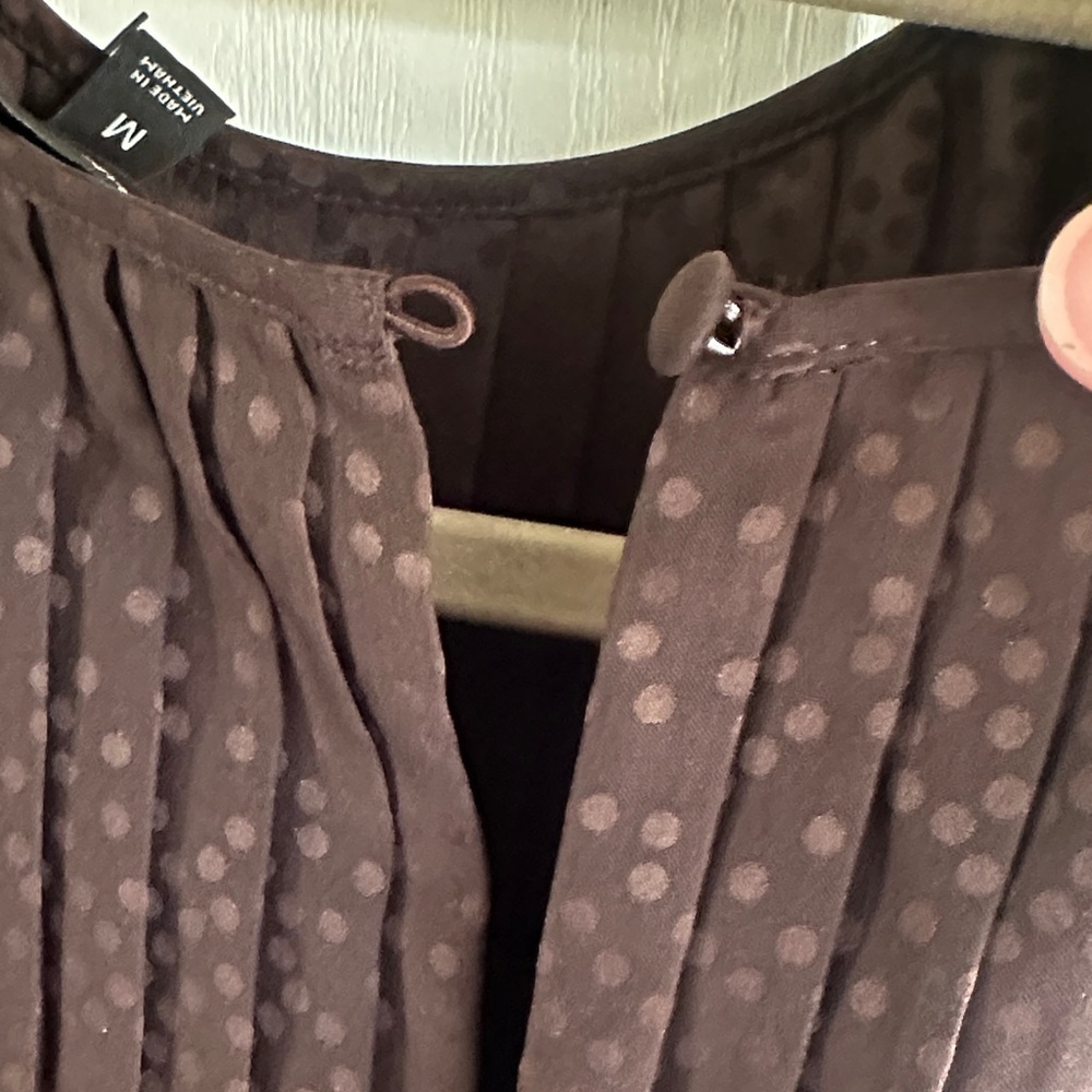 Banana Republic Dark Brown Sleeveless Blouse NWT - Picture 6 of 7